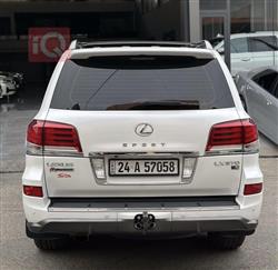 لێکزس LX